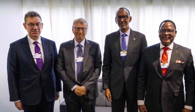 albert-bourla-bill-gates-et-deux-complices.jpg