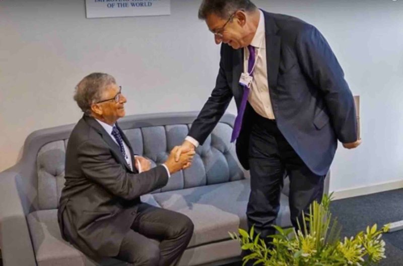 bill-gates-et-albert-bourla-de-pfizer.jpg