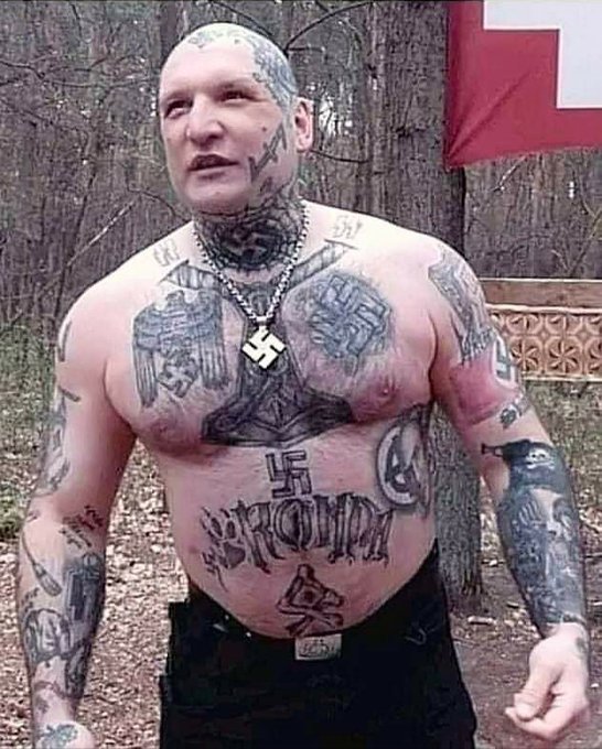 tatouages-nazis-en-ukraine-avec-le-bataillon-azov.jpg