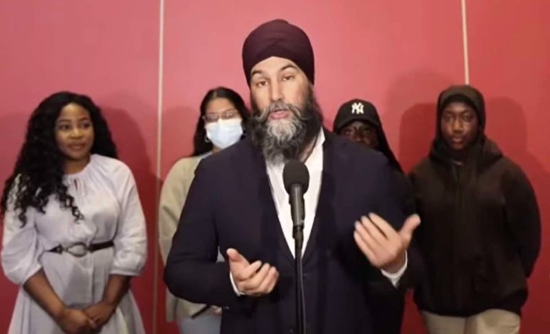 jagmeet-singh-et-ses-4-infirmieres-de-york.jpg