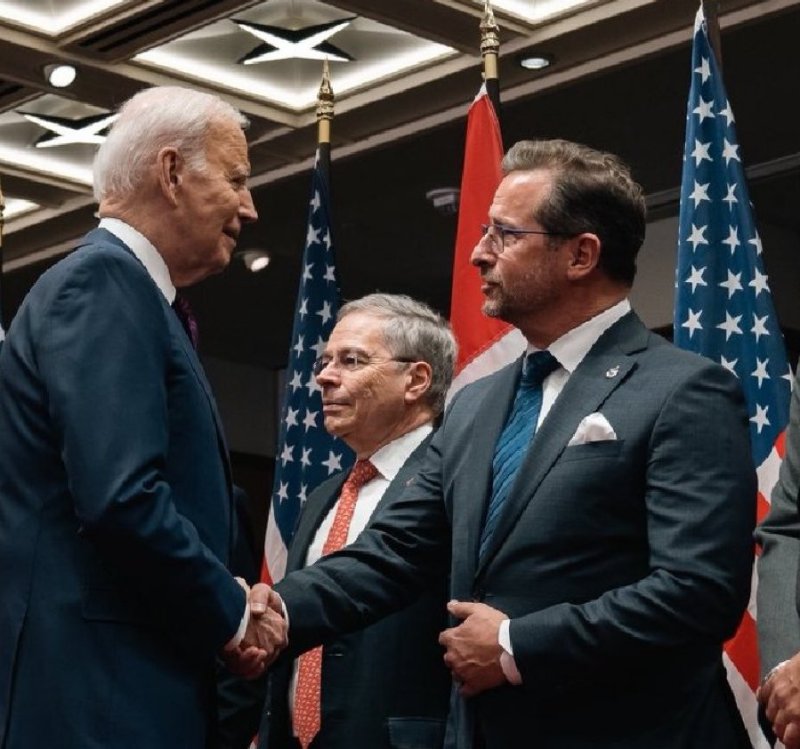 joe-biden-et-yves-francois-blanchet-le-24-mars-2023.jpg