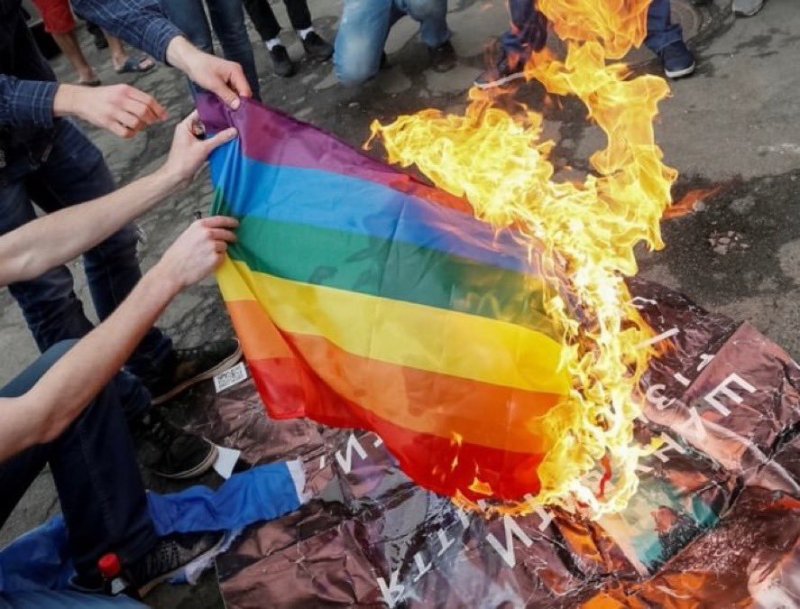 pour-combattre-la-charcutrie-trans-des-enfants.jpg