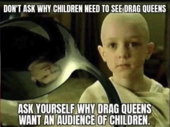 pourquoi-les-drag-queens-recherchent-la-proximite-avec-les-enfants.jpg