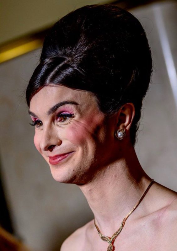 dylan-mulvaney-qui-se-moque-des-femmes.jpg